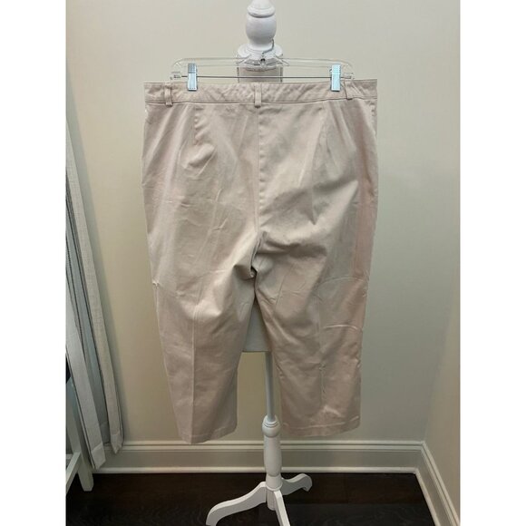 Tribu Women's Khaki Capris Size 16 - Picture 2 of 5